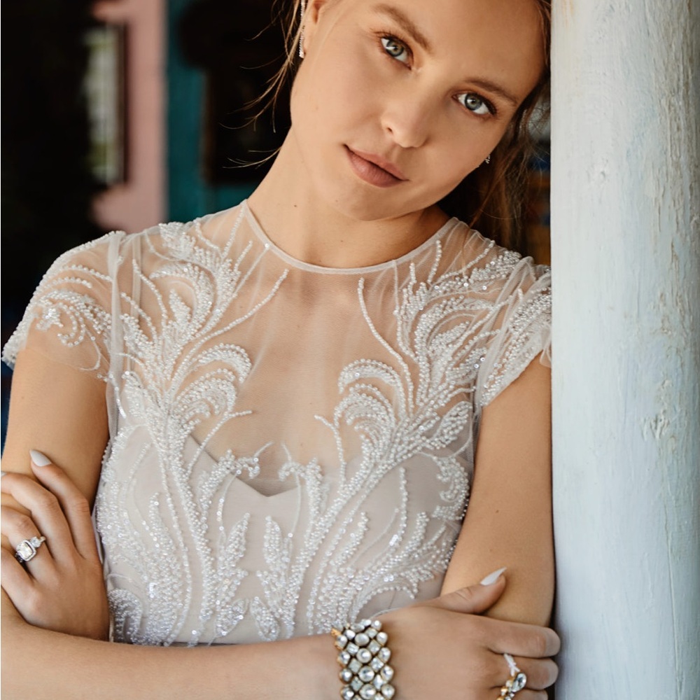 NWT - Velina Topper Catherine Deane size 6